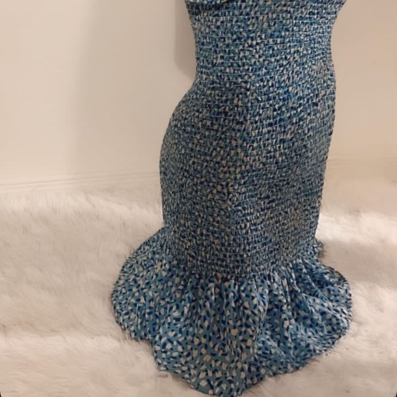 Blue polkadot dress 👗 - Picture 2 of 4